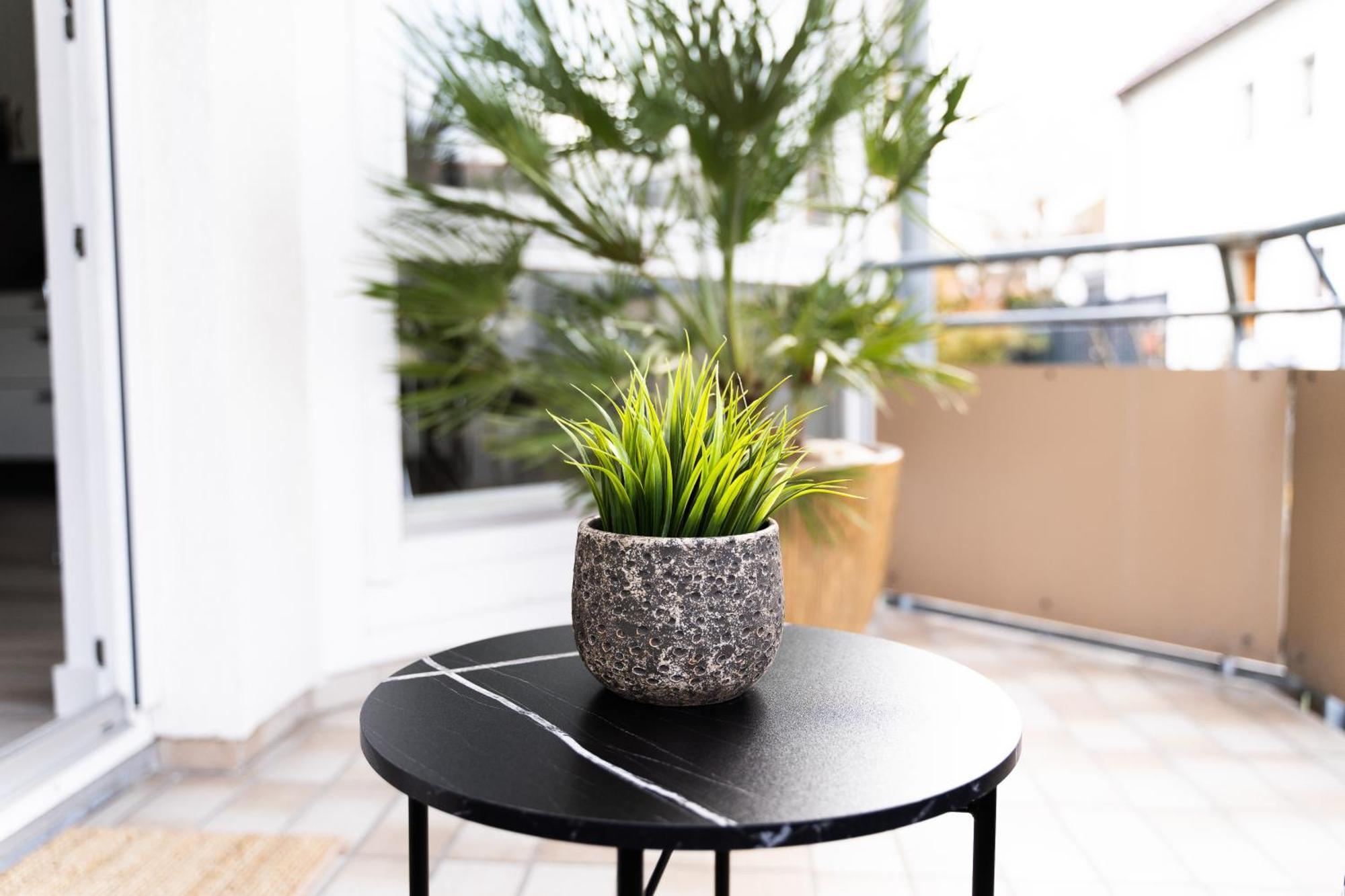 Lubu Stay Central, Cozy, With Workspace And Parking Ludwigsburg Exterior photo
